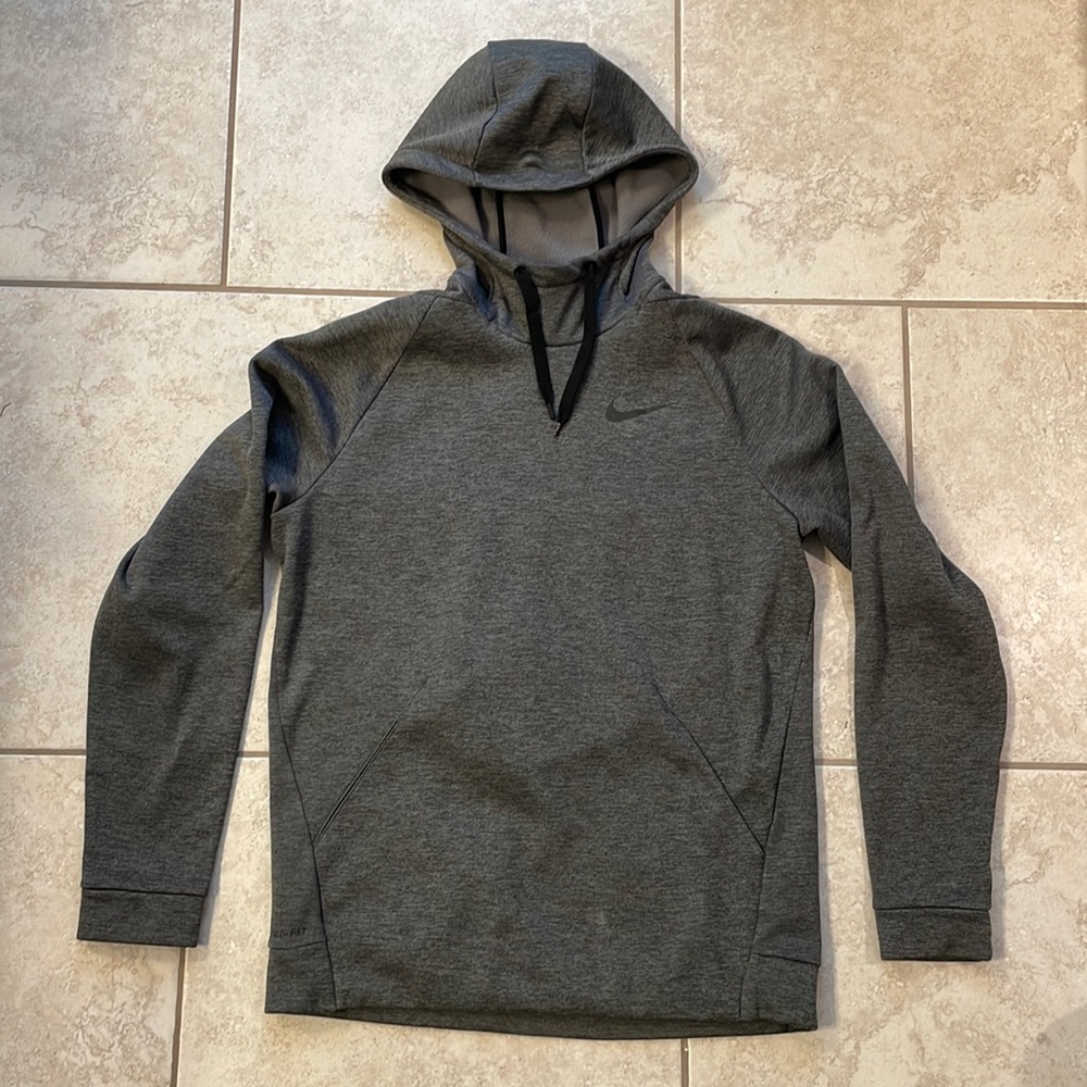 Nike Dri-fit lightweight fleece hoodie men’s medium